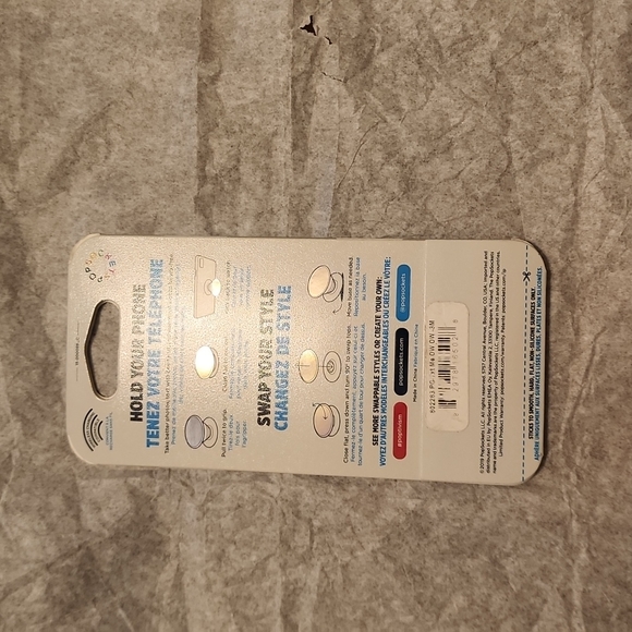 POP SOCKETS - Picture 2 of 2